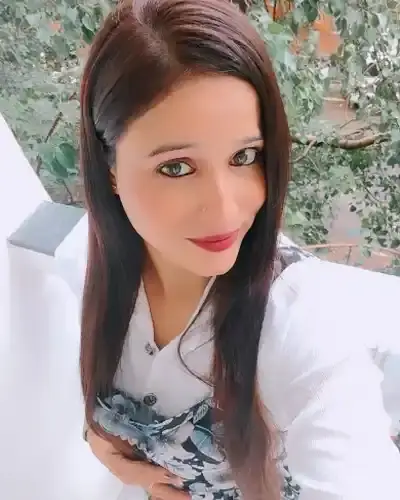 Call Girls in East Nimar